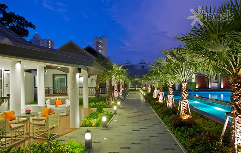 Фото отеля Long Beach Pavillion 4* Паттайя Таиланд экстерьер и бассейны