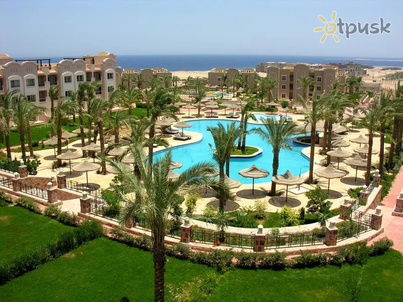 Фото отеля Pyramisa Sunset Pearl Hotel & Apartments 4* Sahl Hasheesh Egiptas išorė ir baseinai