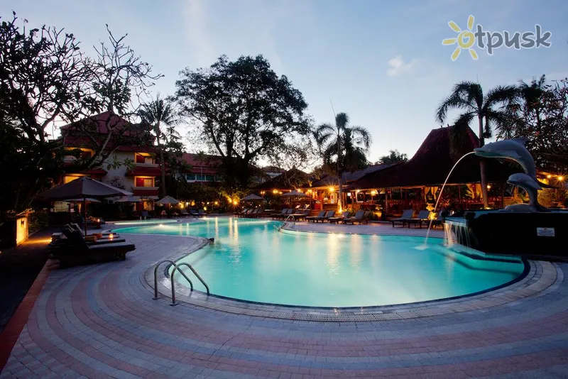 Фото отеля White Rose Kuta Resort, Villas & Spa 4* Кута (о. Балі) Індонезія екстер'єр та басейни