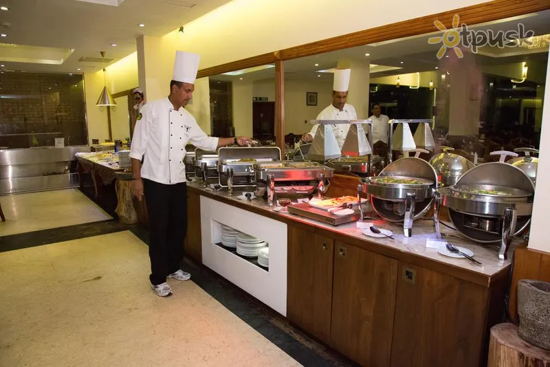 Фото отеля Mirage Colombo 4* Коломбо Шрі Ланка бари та ресторани
