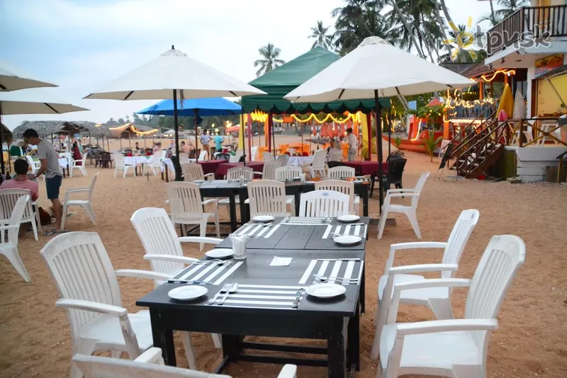 Фото отеля SurfCity Guesthouse 2* Unavatuna Šrilanka bāri un restorāni