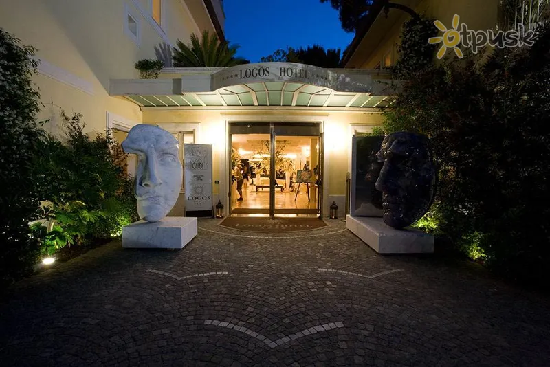 Фото отеля iH Hotels Logos Forte Dei Marmi 4* Форте-дей-Марми Италия экстерьер и бассейны