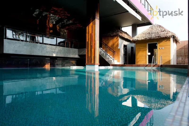 Фото отеля De Coze Hotel 3* о. Пхукет Таиланд экстерьер и бассейны