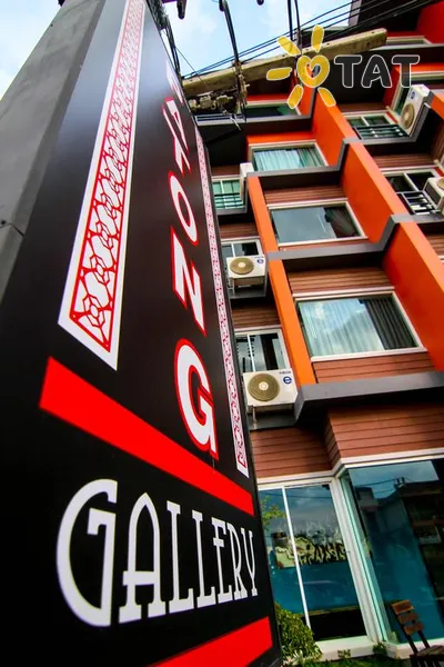 Фото отеля Patong Gallery Hotel 2* о. Пхукет Таїланд екстер'єр та басейни