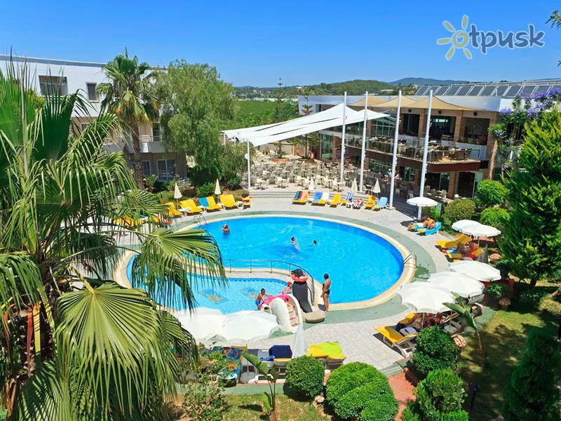 Фото отеля Club Mermaid Village 4* Аланія Туреччина екстер'єр та басейни