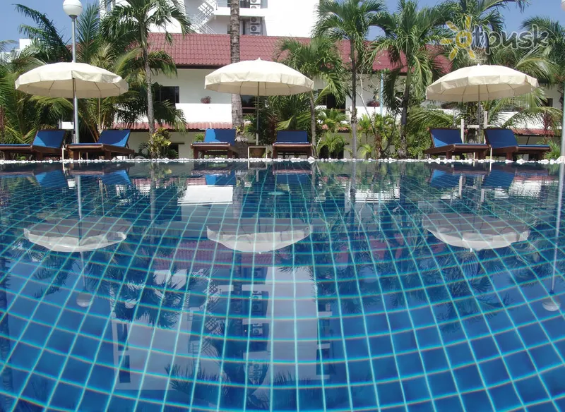 Фото отеля Patong Palace Hotel 3* о. Пхукет Таиланд экстерьер и бассейны