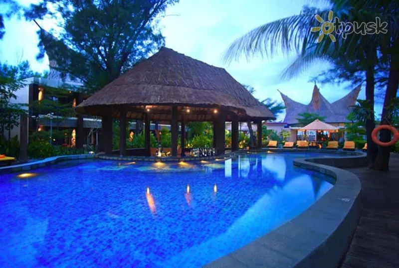 Фото отеля Aston Sunset Beach Resort 5* par. Lomboka Indonēzija ārpuse un baseini