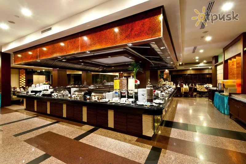 Фото отеля Grand Pacific Sovereign Resort & Spa 5* Ча-Ам & Хуа Хин Таиланд бары и рестораны