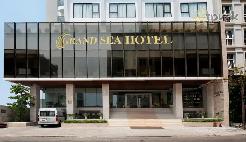 Фото отеля Grand Sea Hotel 4* Дананг Вьетнам экстерьер и бассейны