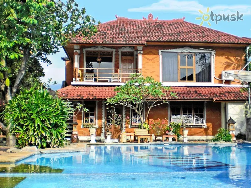 Фото отеля Lovina Beach Hotel 2* Lovina (Balis) Indonezija išorė ir baseinai
