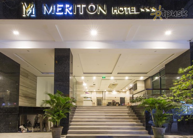 Фото отеля Meriton Hotel 3* Нячанг Вьетнам экстерьер и бассейны