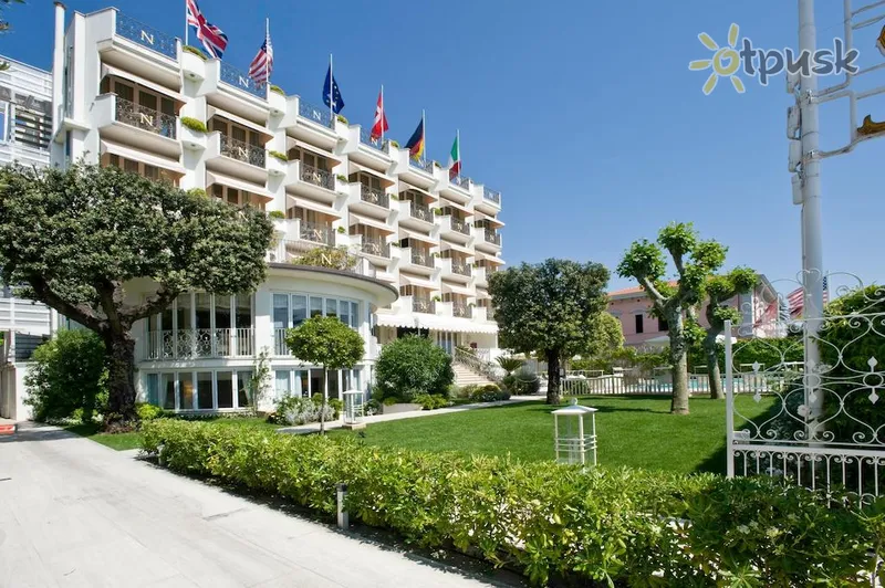 Фото отеля Il Negresco Hotel 4* Форте-дей-Марми Италия экстерьер и бассейны