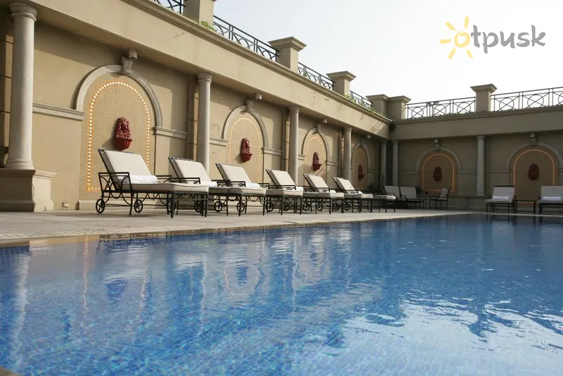 Фото отеля Chelsea Plaza Hotel 3* Дубай ОАЭ экстерьер и бассейны
