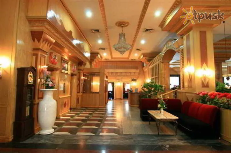 Фото отеля 13 Coins Airport Hotel Ngam Wong Wan — Domestic 3* Bangkoka Taizeme vestibils un interjers