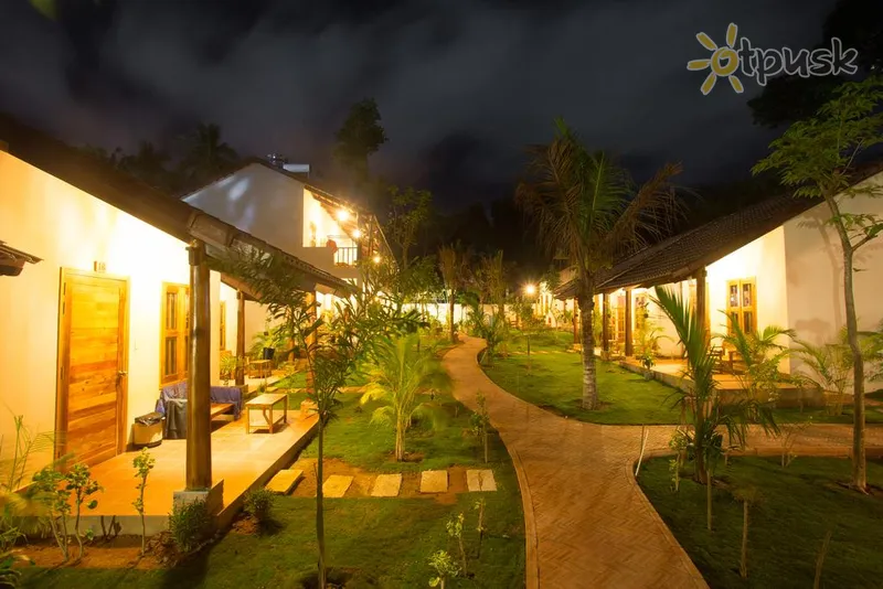 Фото отеля La Mer Resort 2* о. Фукуок Вьетнам экстерьер и бассейны