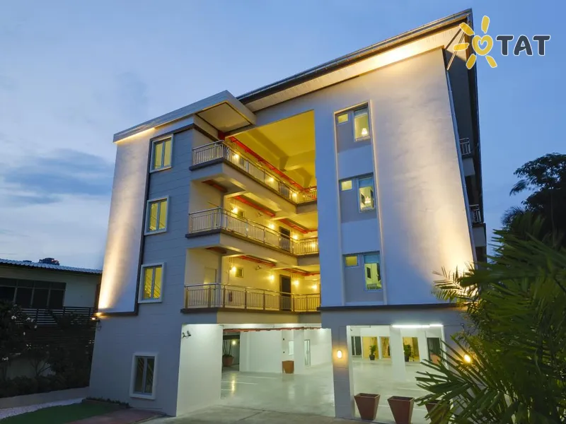 Фото отеля T Series Place Serviced Apartment 4* Бангкок Таїланд екстер'єр та басейни