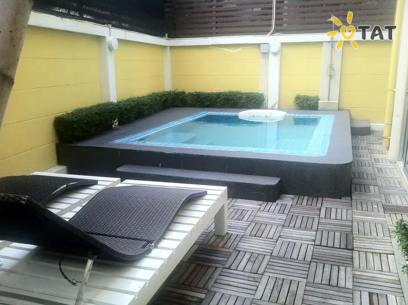 Фото отеля T Series Place Serviced Apartment 4* Бангкок Таїланд екстер'єр та басейни