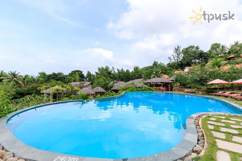 Фото отеля Hillside Village Resort Phu Quoc 3* о. Фукуок Вьетнам экстерьер и бассейны