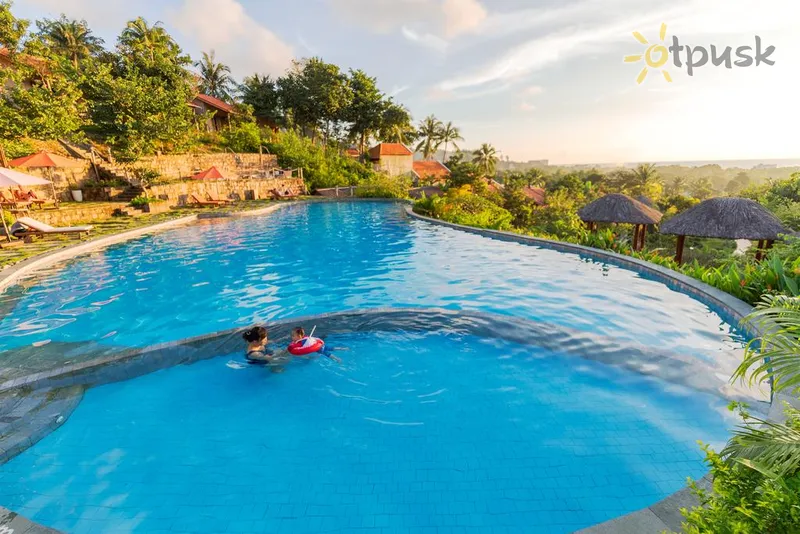 Фото отеля Hillside Village Resort Phu Quoc 3* о. Фукуок Вьетнам экстерьер и бассейны