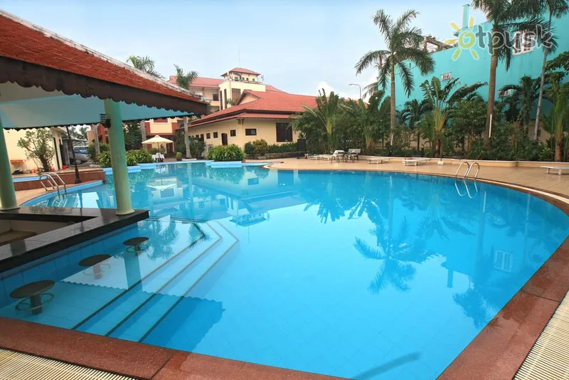 Фото отеля Bach Dang Hoi An Hotel 3* Хой Ан В'єтнам екстер'єр та басейни