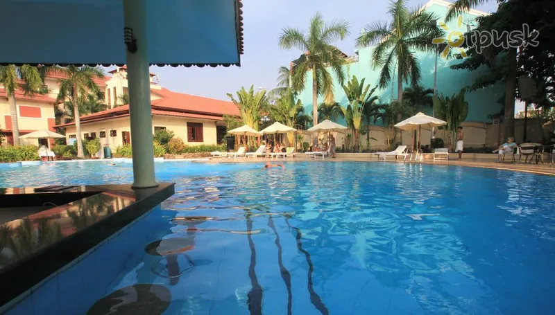 Фото отеля Bach Dang Hoi An Hotel 3* Hoi An Vjetnama ārpuse un baseini