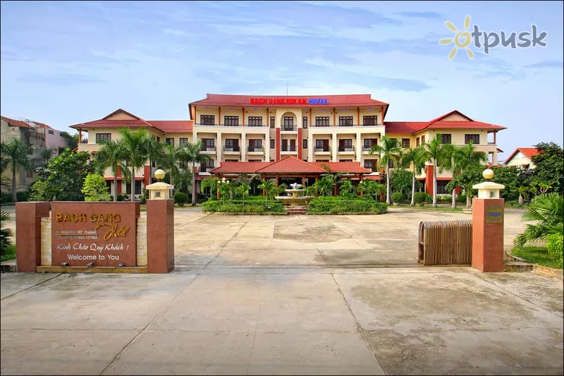 Фото отеля Bach Dang Hoi An Hotel 3* Hoi An Vietnamas išorė ir baseinai