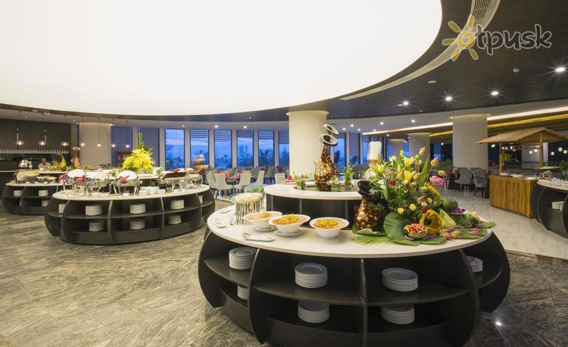 Фото отеля Muong Thanh Luxury Phu Quoc Hotel 5* о. Фукуок Вьетнам бары и рестораны