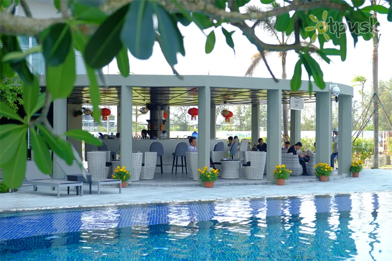 Фото отеля Muong Thanh Luxury Phu Quoc Hotel 5* о. Фукуок В'єтнам бари та ресторани