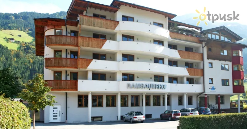 Фото отеля Ramsauerhof Alpenhotel 4* Майрхофен Австрія екстер'єр та басейни