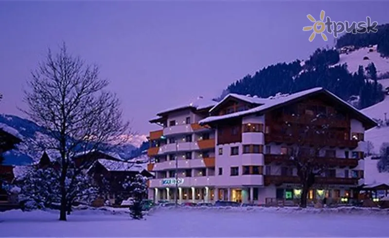 Фото отеля Ramsauerhof Alpenhotel 4* Mayrhofenas Austrija išorė ir baseinai