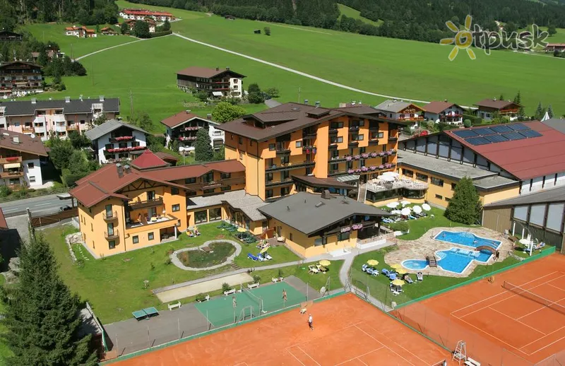 Фото отеля Vital & Sporthotel Brixen 4* Кицбюэль Австрия экстерьер и бассейны