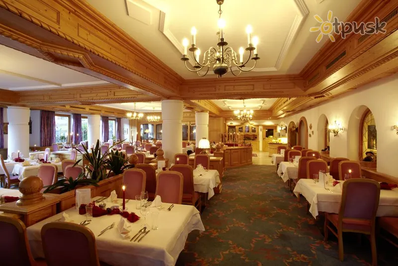 Фото отеля Schwarzer Adler 4* Nauders Austrija bāri un restorāni