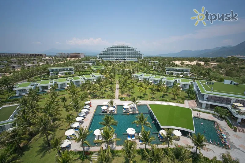 Фото отеля Cam Ranh Riviera Beach Resort & Spa 5* Nha Trang Vietnamas išorė ir baseinai