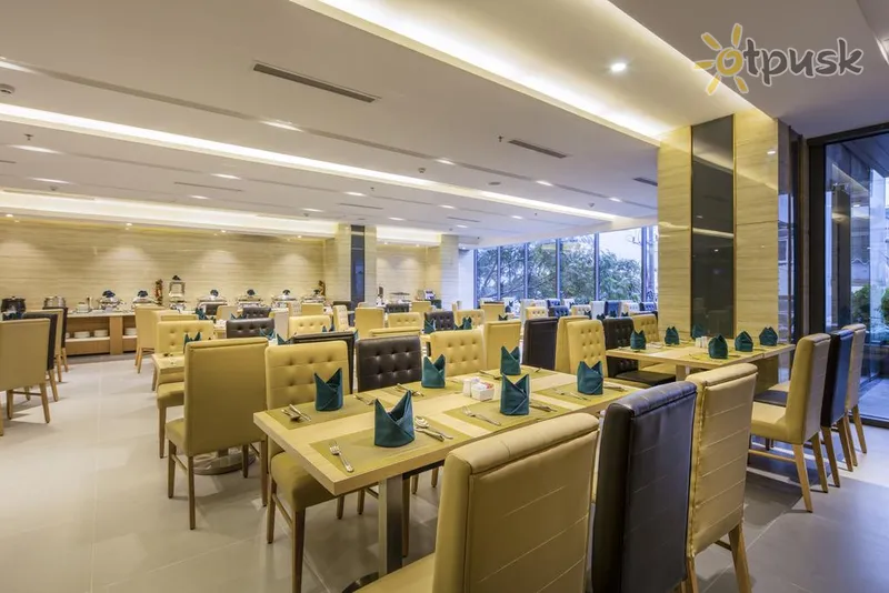 Фото отеля Sen Viet Premium Hotel 4* Нячанг В'єтнам бари та ресторани