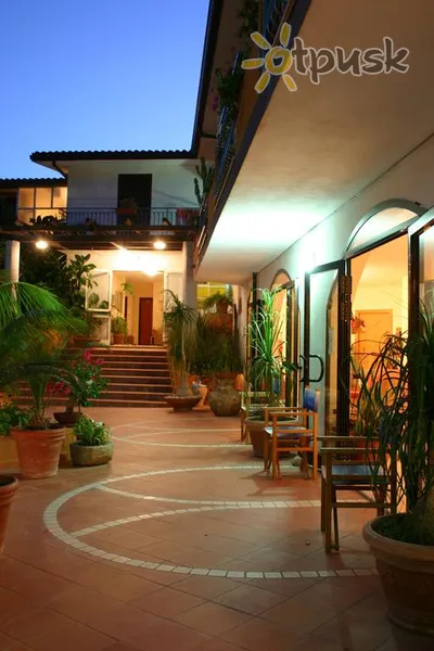Фото отеля Grotticelle Hotel 3* Калабрия Италия экстерьер и бассейны