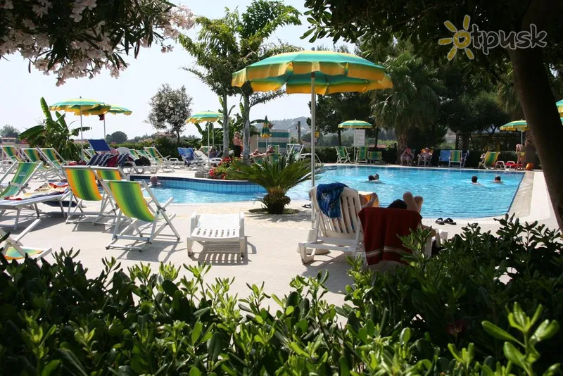 Фото отеля Sciaron Hotel Residence 3* Kalabrija Itālija ārpuse un baseini