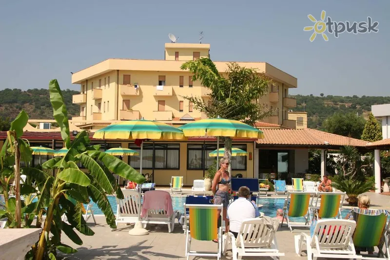 Фото отеля Sciaron Hotel Residence 3* Kalabrija Itālija ārpuse un baseini
