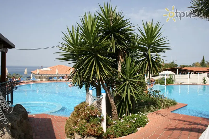 Фото отеля Scoglio del Leone Hotel 4* Kalabrija Italiją išorė ir baseinai