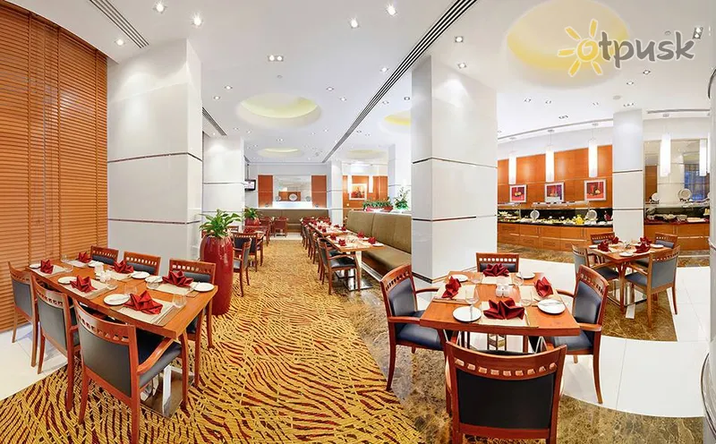Фото отеля Golden Sands Hotel 4* Шарджа ОАЕ бари та ресторани