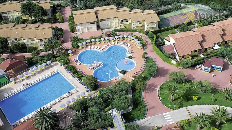 Фото отеля Villaggio Club La Pace 4* Kalabrija Italija išorė ir baseinai