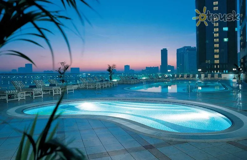 Фото отеля Corniche Hotel Sharjah 5* Šārdža AAE ārpuse un baseini