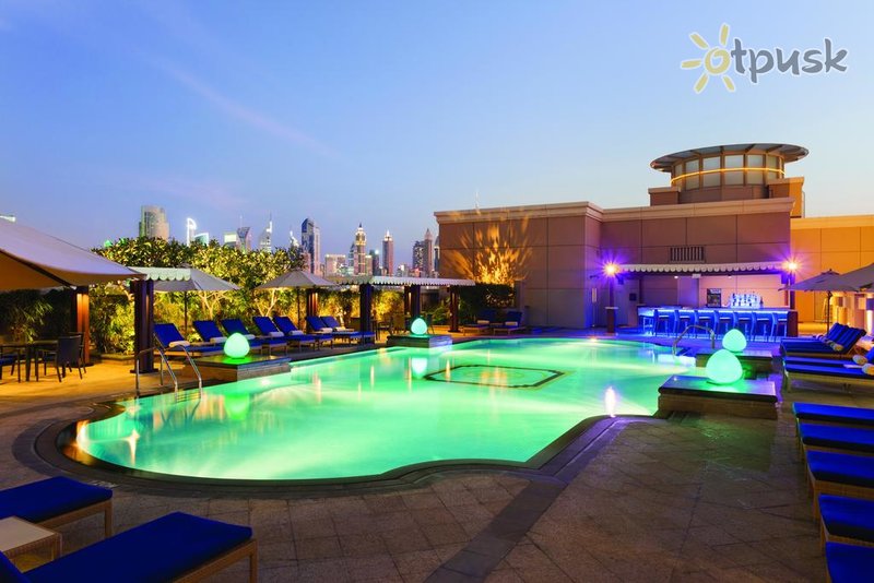 Фото отеля Crowne Plaza Dubai Jumeirah 5* Дубай ОАЭ экстерьер и бассейны