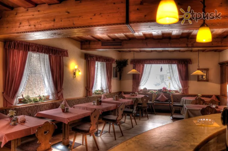 Фото отеля Traube Hotel 3* Серфаус Австрія бари та ресторани