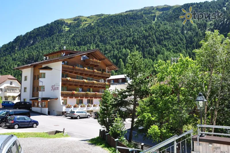 Фото отеля Kleon Hotel 3* Зельден Австрия экстерьер и бассейны