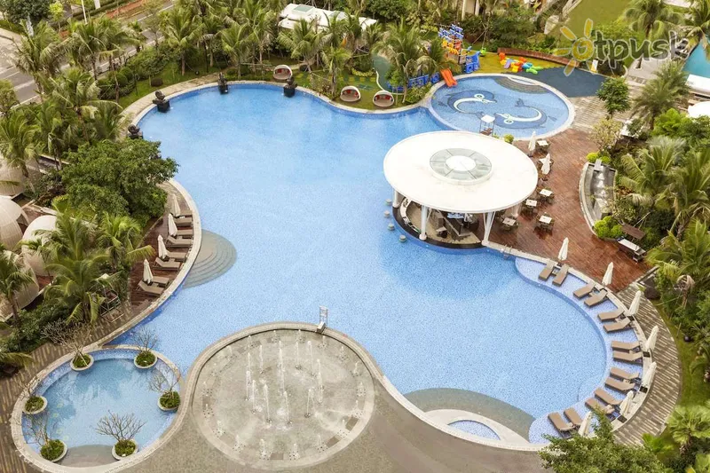 Фото отеля Wyndham Sanya Bay 5* о. Хайнань Китай екстер'єр та басейни