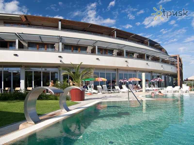 Фото отеля Silverine Lake Resort Hotel 4* Balatonfīreda Ungārija ārpuse un baseini