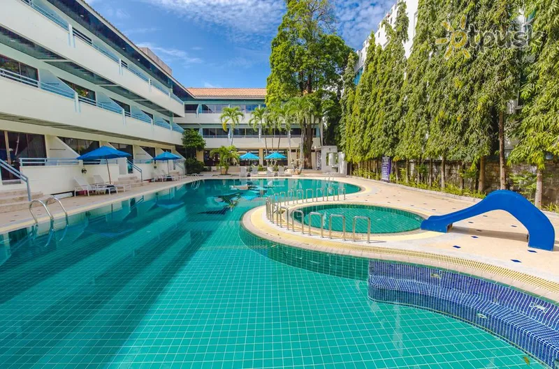 Фото отеля Karon Whale Resort Phuket 3* о. Пхукет Таиланд экстерьер и бассейны