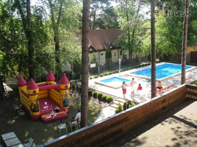 Фото отеля Korona Hotel 3* Siofok Ungārija ārpuse un baseini
