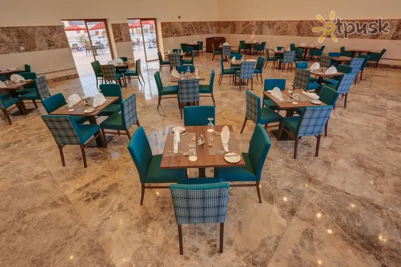 Фото отеля Jaz Beau Rivage Resort 4* Акаба Иордания бары и рестораны