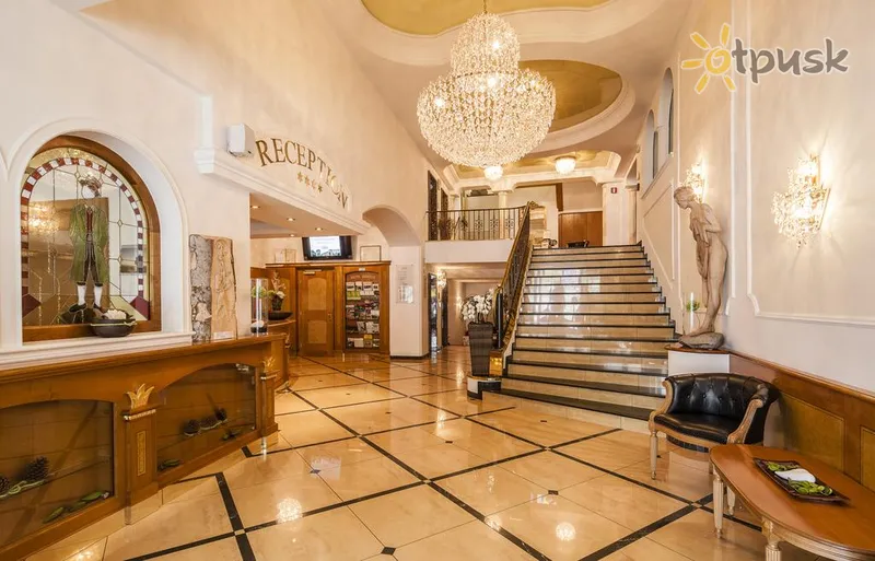 Фото отеля Oswald Hotel 4* Валь Гардена Италия лобби и интерьер